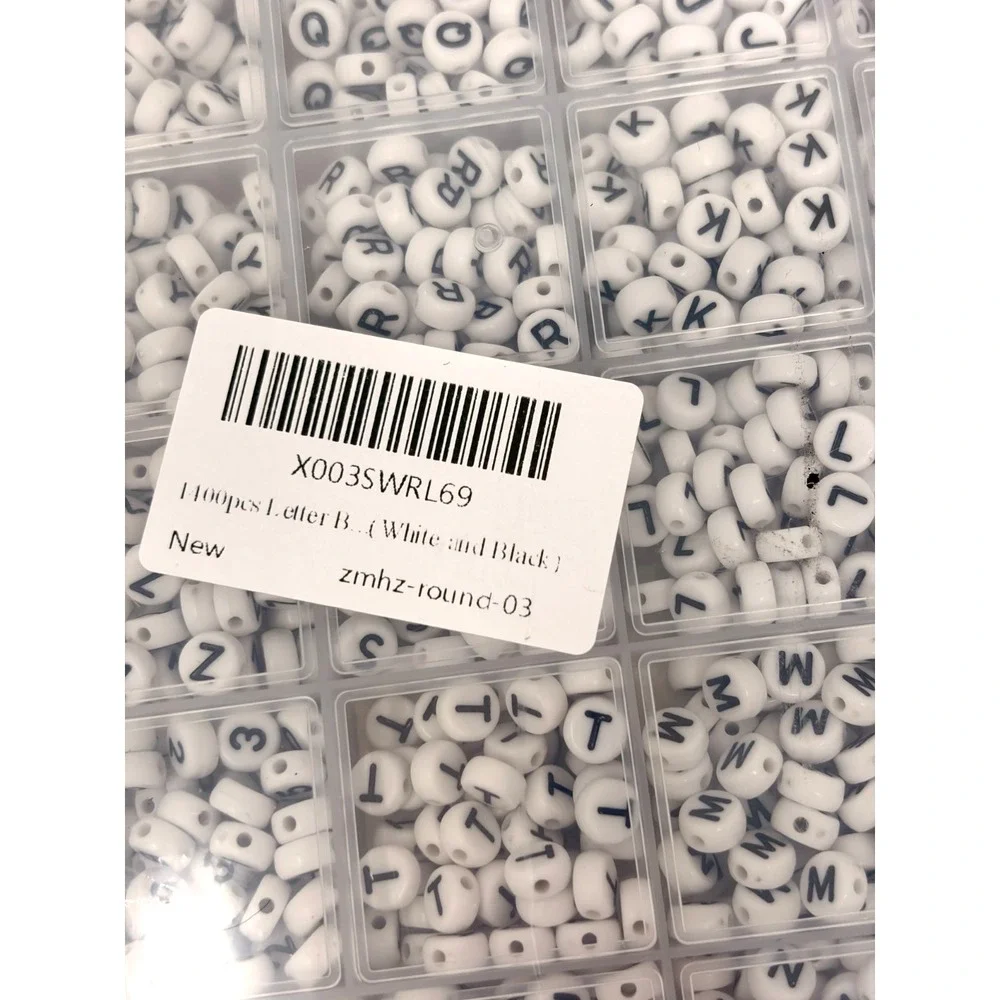ZRMHZ 1400pc White Black Alphabet Letter Number Heart Acrylic Bead Set Case NEW